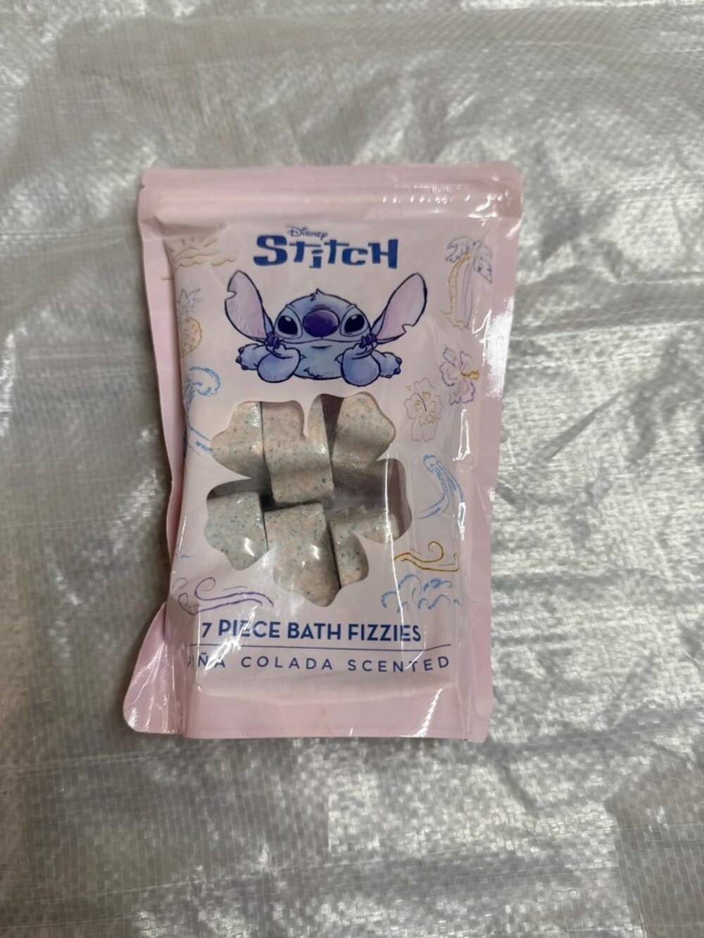 Disney Stitch 7-Piece Bath Fizzies Pina Colada Scented new in bag